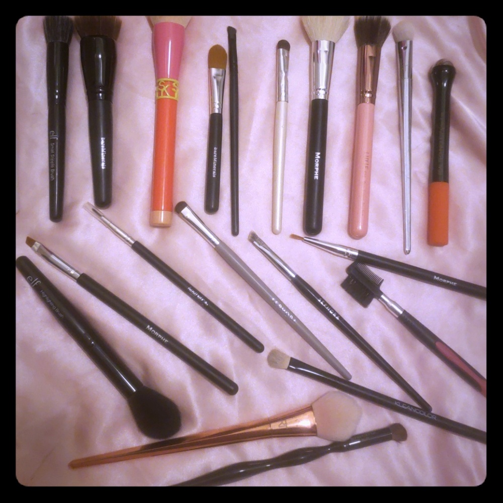 22 HIGH END BRUSHES!!!!!